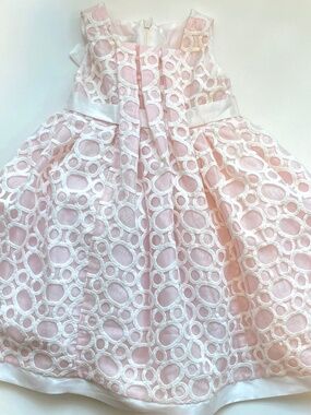 Isabella & Chloe Girls Dress Beautiful Condition